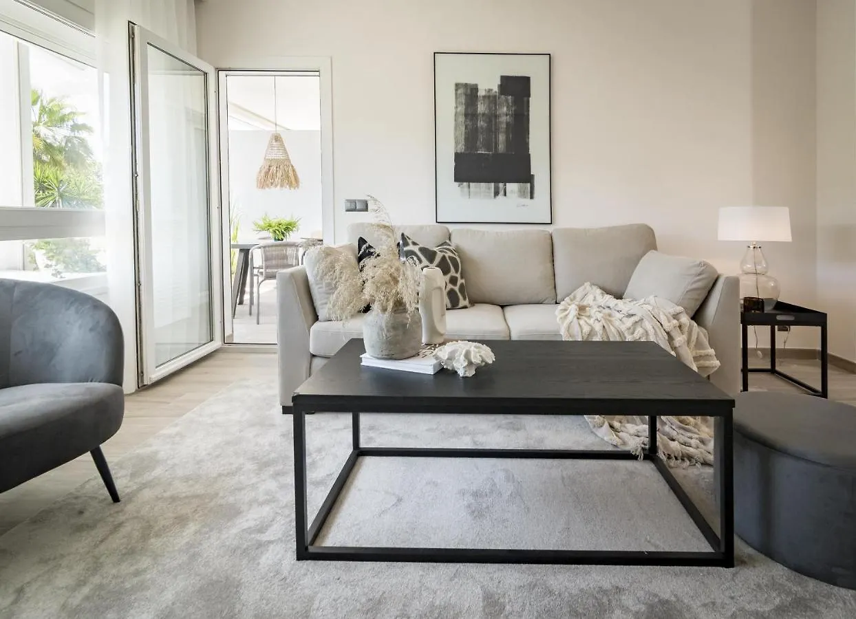Pr - Stunning Flat Front Line Beach Puerto Banus Marbella
