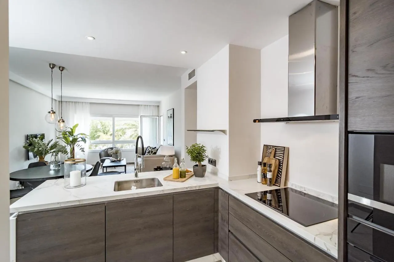 Apartment Pr - Stunning Flat Front Line Beach Puerto Banus Marbella