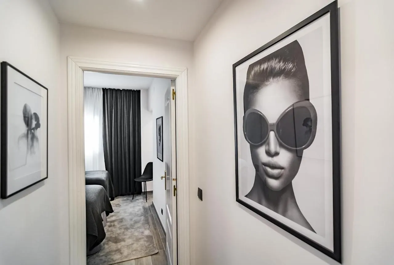 Pr - Stunning Flat Front Line Beach Puerto Banus Marbella Apartment